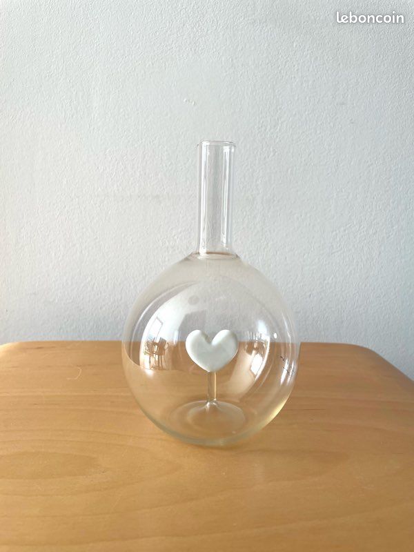 Vase Christian Tortu soliflore verre soufflé cœur (image 1)