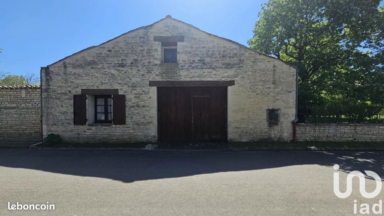 Maison 2 pièces 104 m²