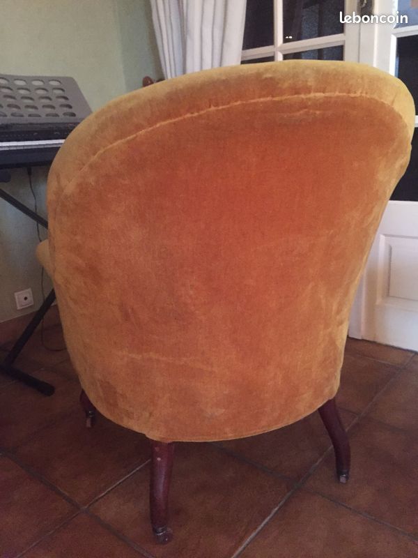 Fauteuil crapaud velour ocre (image 2)