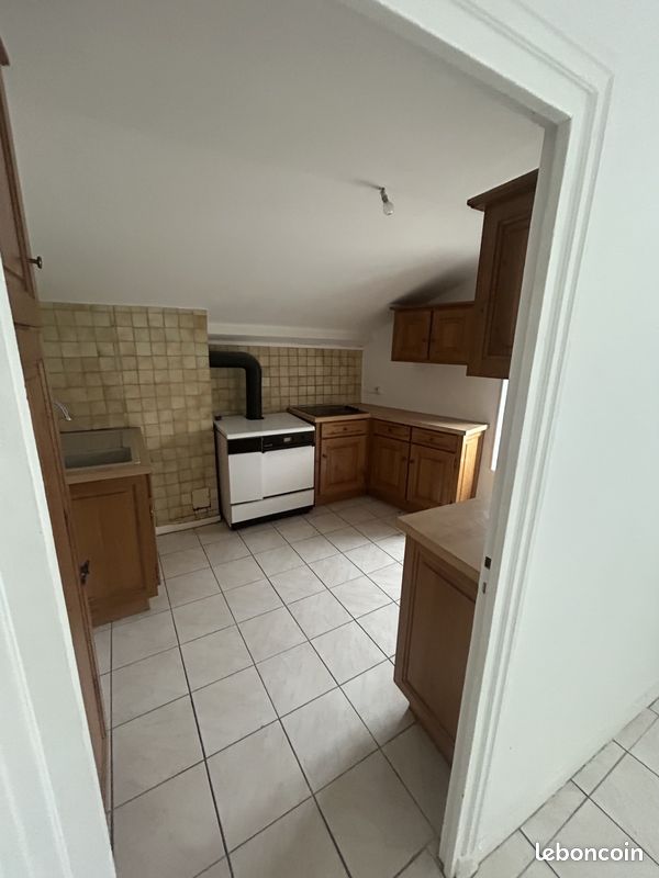Appartement 3 pièces 60 m² · à Arlanc · 59,6 m² · 450 €/mois