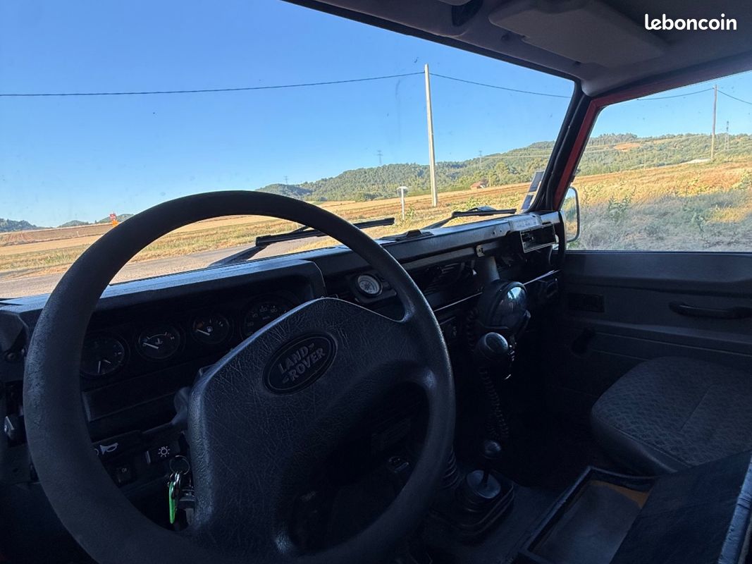LAND ROVER 110 DEFENDER 130 Td5 19800km (image 9)