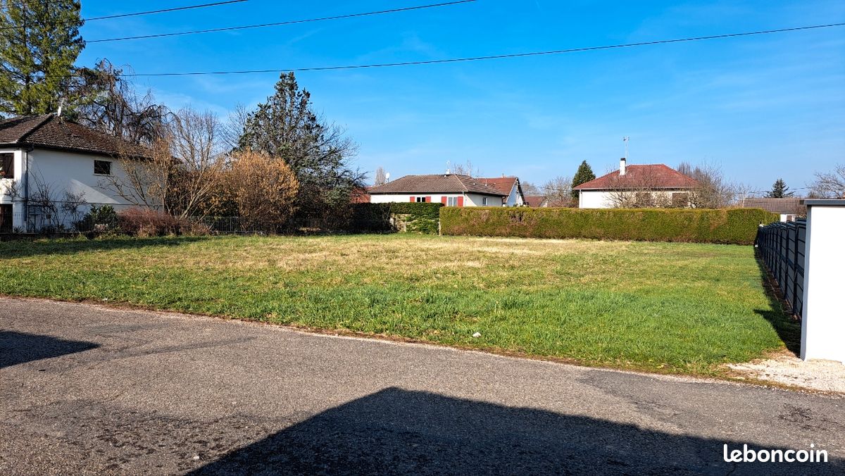 Terrain 1269m2 chaussin centre (image 1)
