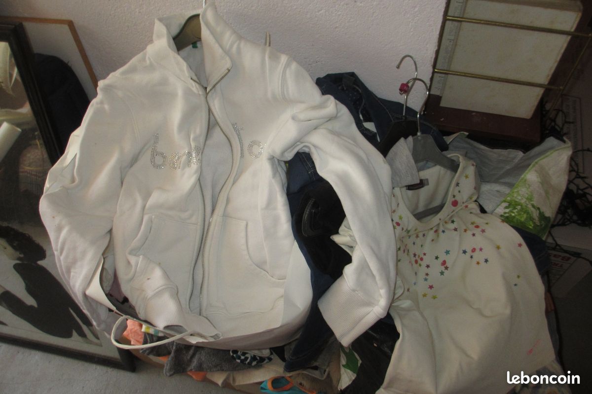 Grand lot de vêtements pour enfant (image 1)
