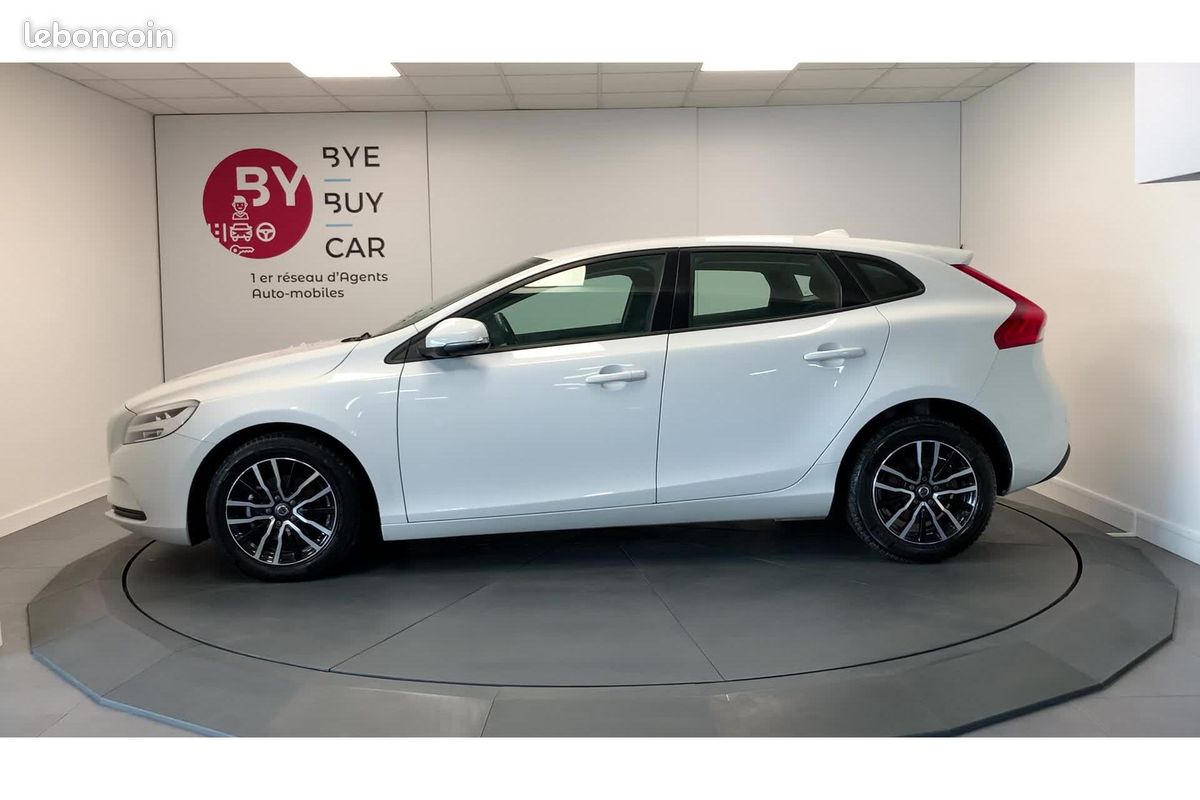 Volvo v40 d2 120 ch - itek edition - garantie 1 an (extensible jusqu 3 ans) (image 2)
