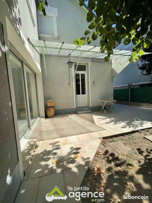 Maison 4 pièces 110 m² · à Bourges · 110 m² · 990 €