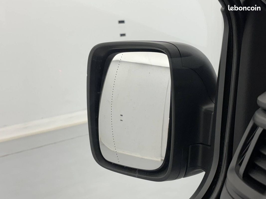 Renault trafic fg blue dci 130 l1h1 3t gsr2 advance (image 25)