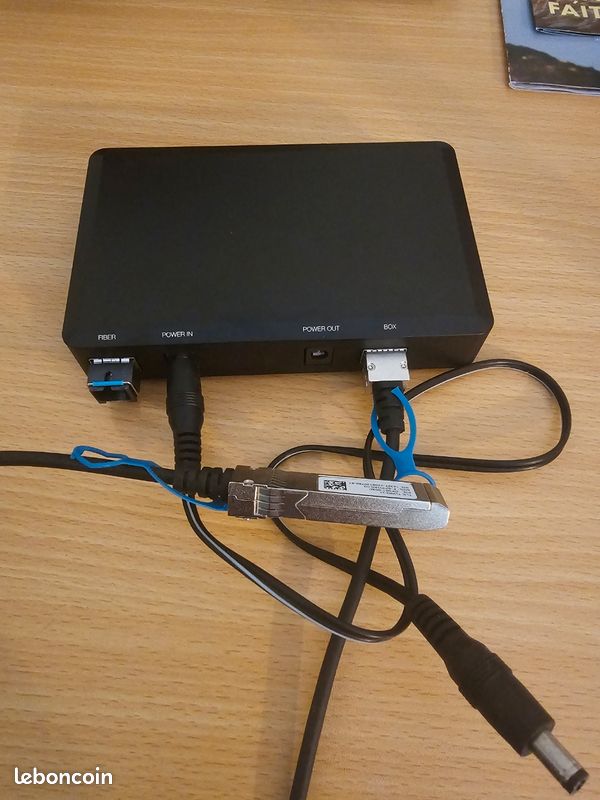 Boîtier ONU convertisseur fibre Free Box+module SFP Freebox (image 1)