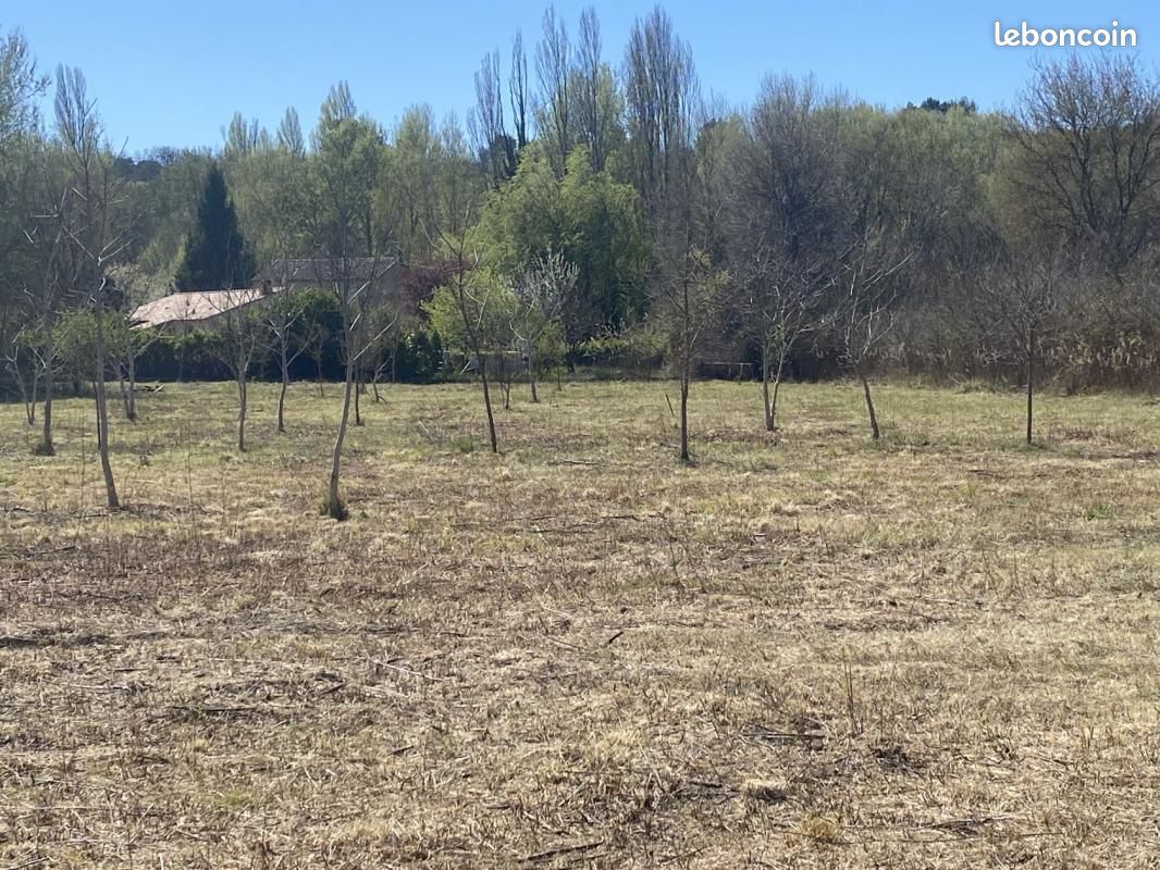 Terrain 574 m² Tourves · 131 000 €