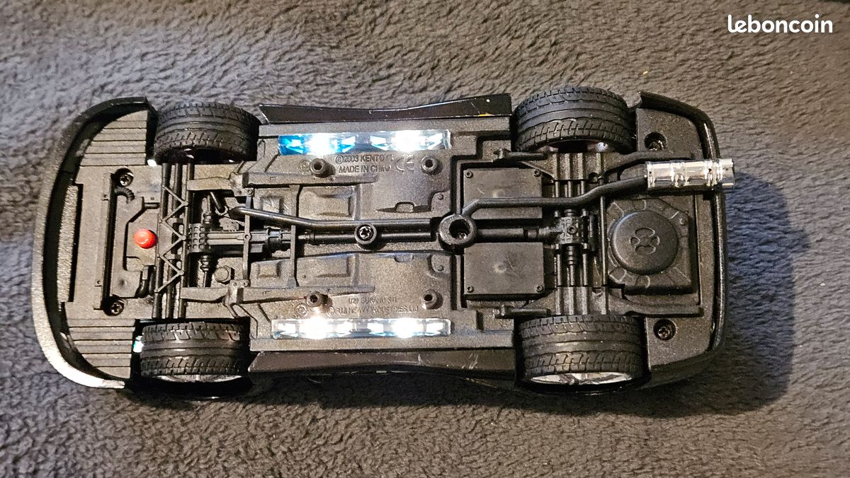 Subaru STI KENTOYS 1/24 (image 3)
