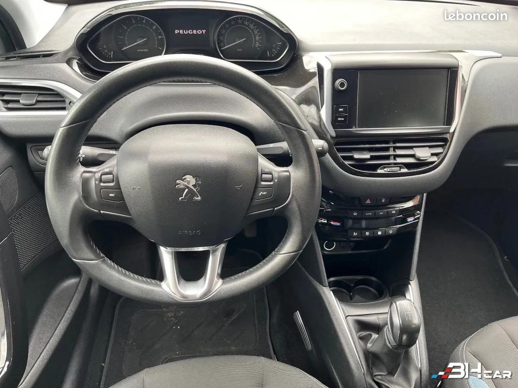 Peugeot 208 GENERATION-I 1.2 PURETECH 80 ALLURE (image 11)
