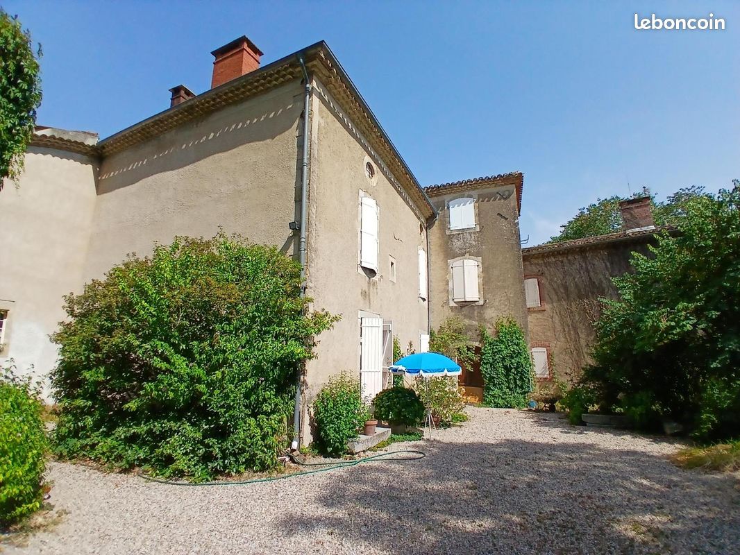 Maison 6 pièces 332 m² · à Lautrec · 332 m² · 550 000 €