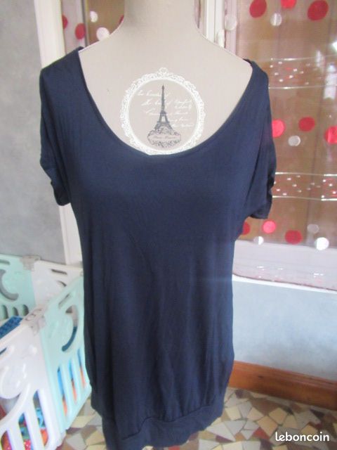 Tee shirt (image 1)