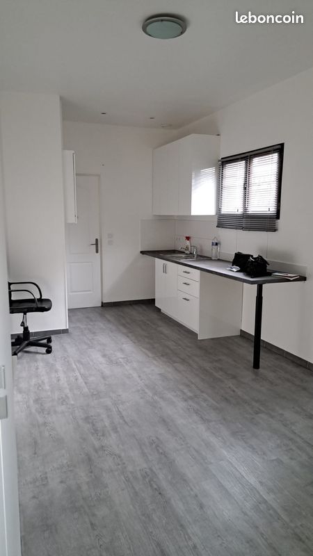 Studio à louer – Rez-de-chaussée (image 1)