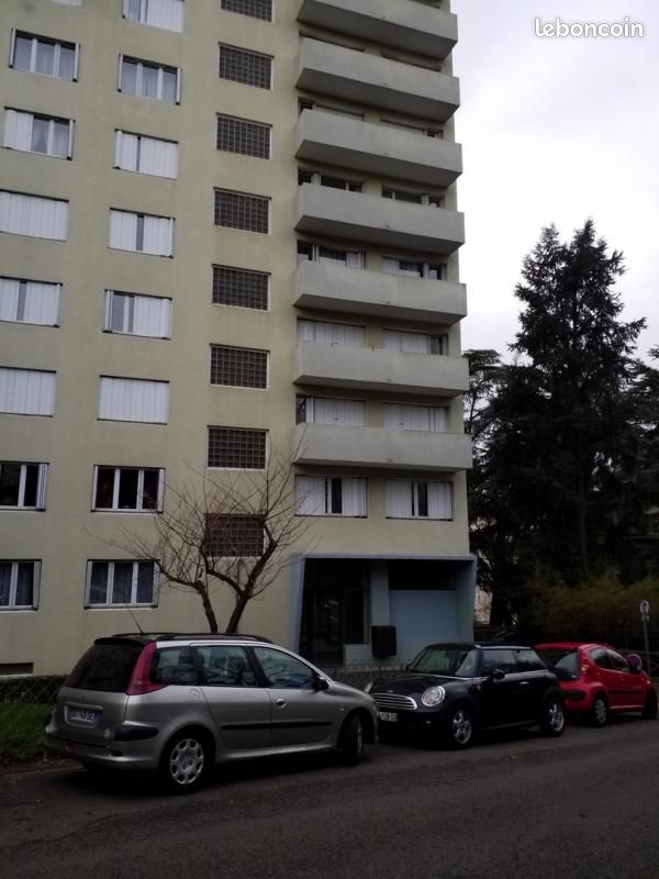 Appartement 3 pièces 60 m² · à Saint-Étienne · 60 m² · 452 €/mois