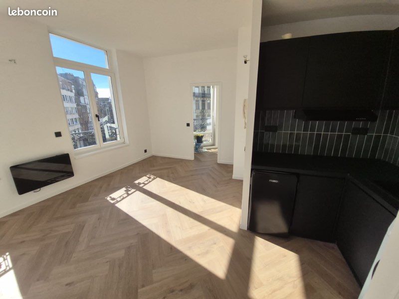 Appartement 1 pièce 28 m² · à Lille · 28 m² · 880 €/mois