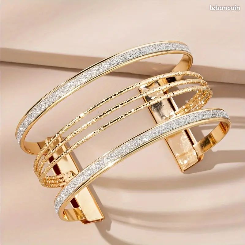 Bracelet Géométrique Creux (image 1)