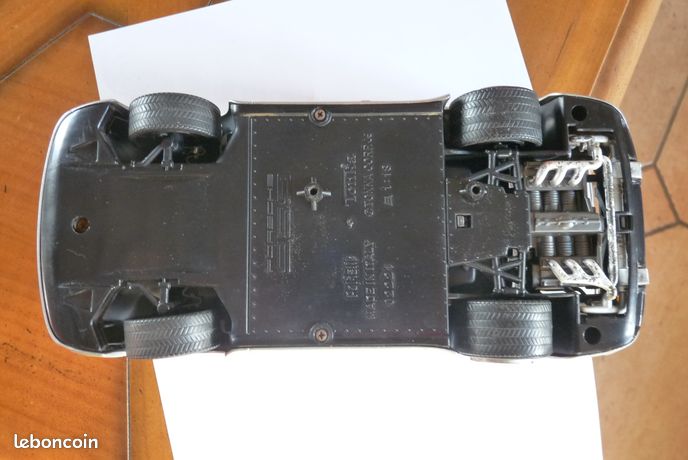 Volant Porsche 959 échelle 1/18 Par Polistil - Modèle Réduit Occasion Bon état