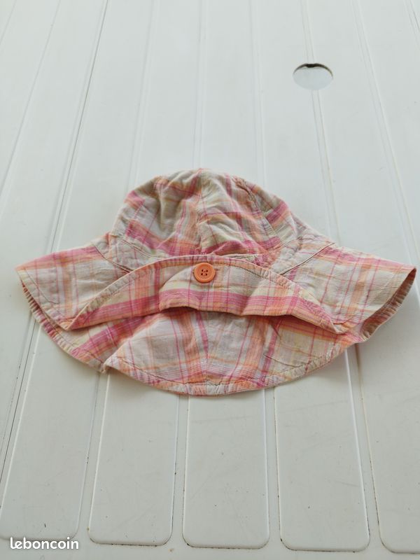Chapeau (image 1)