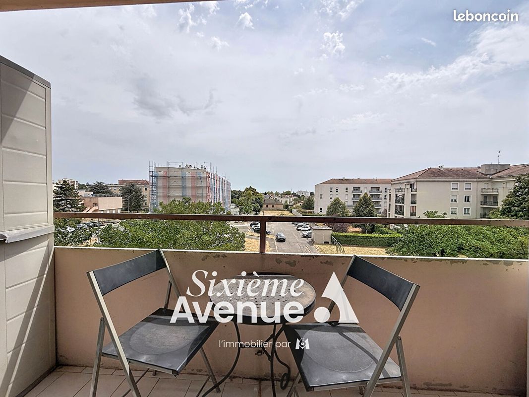 Appartement 4 pièces 65 m² · à Décines-Charpieu · 65 m² · 179 000 €