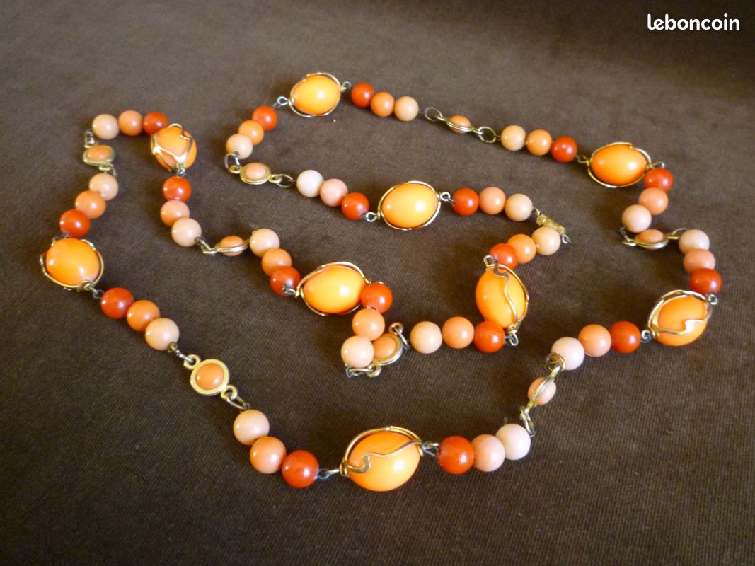 Collier Sautoir Ancien Années 1920-25 En Perles De Verre Orange à Rayures Blanches - Occasion
