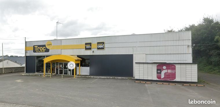 Local 1200 m² à Brest