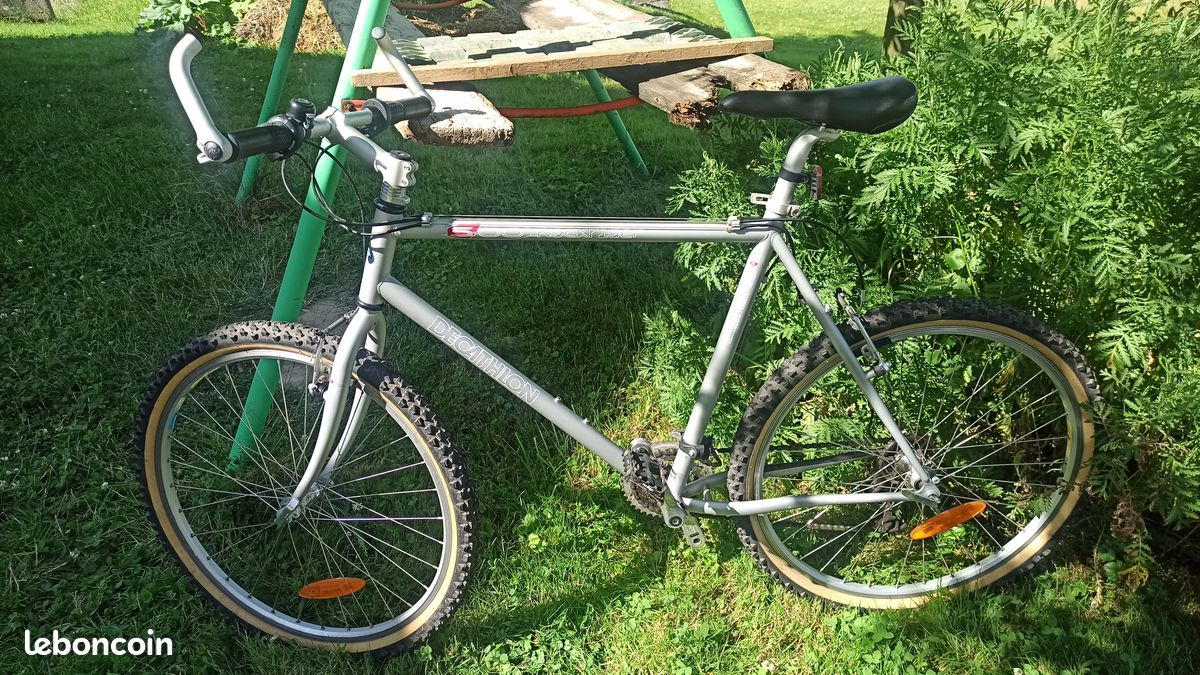 Vélo Decathlon Rockrider 500 VTT gris clair taille L peu utilisé