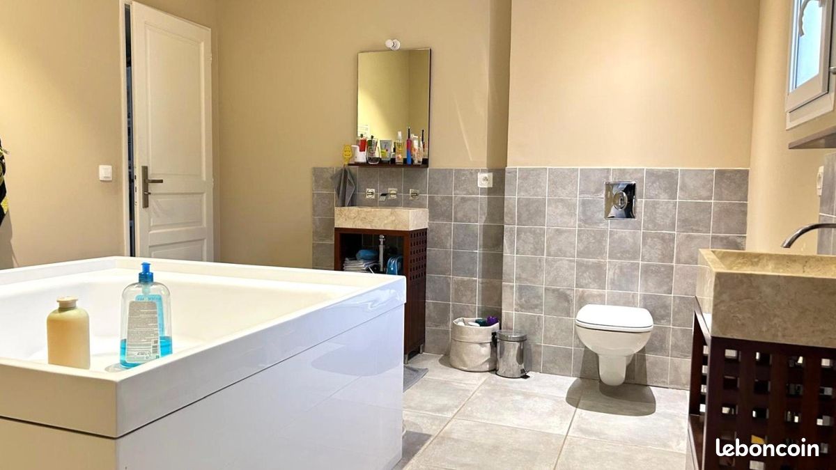 Propriété 6 pièces 193 m² (image 15)