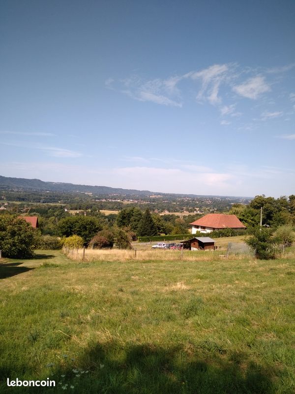 Terrain constructible 1324 m2 libre constructeur · à Saint-Béron · 90 000 €