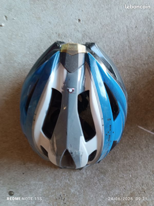 Vend casque de vélo (image 1)