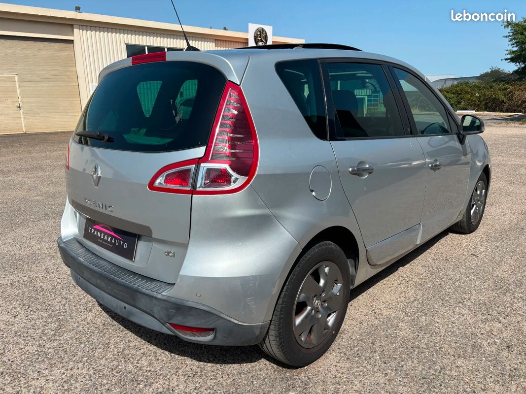 RENAULT SCENIC III dCi 130 FAP Energy eco2 15th - 4 PNEUS NEUFS - MOTEUR À CHAINE - TOIT OUVRANT (image 5)
