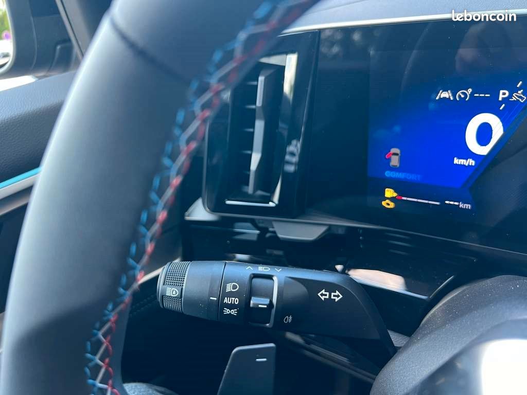 Renault AUSTRAL 1.2 E-TECH FULL HYBRID 200CH ESPRIT ALPINE - 26 (image 18)