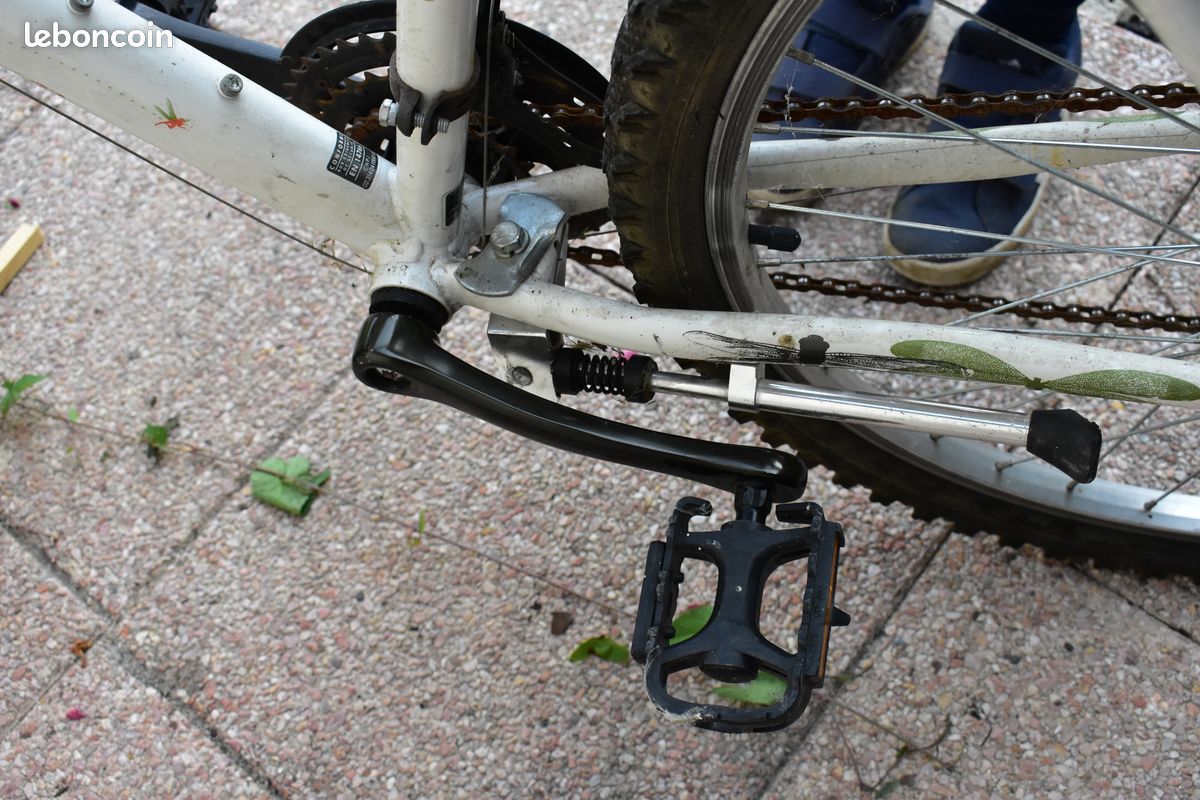 VTT enfant / ado Rockrider 24" – À remettre en état (image 4)