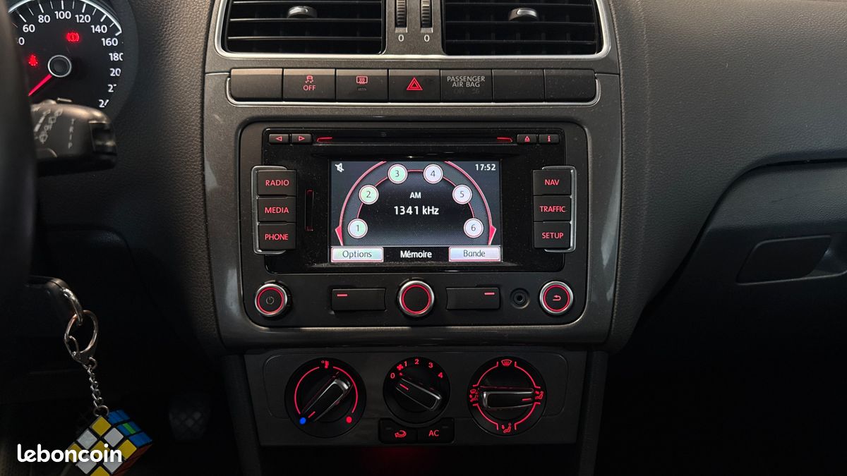 VOLKSWAGEN POLO 1.4 85 SPORT LINe (image 17)