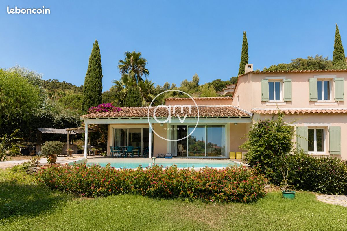 Maison 6 pièces 130 m² · à Hyères · 130 m² · 890 000 €