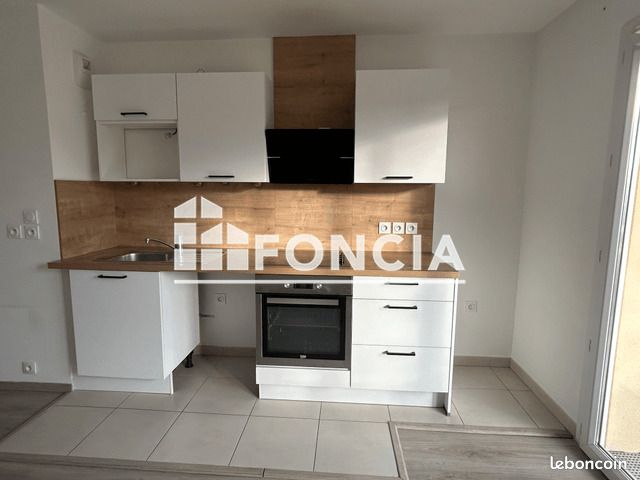 Appartement a louer combs-la-ville - 3 pièce(s) - 57 m2 - Surfyn