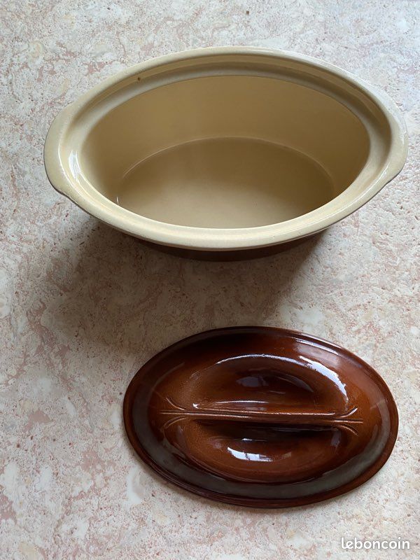 Terrine Ovale Emile Henry En Céramique Marron – Plat à Four Authentique 18.5 Cm