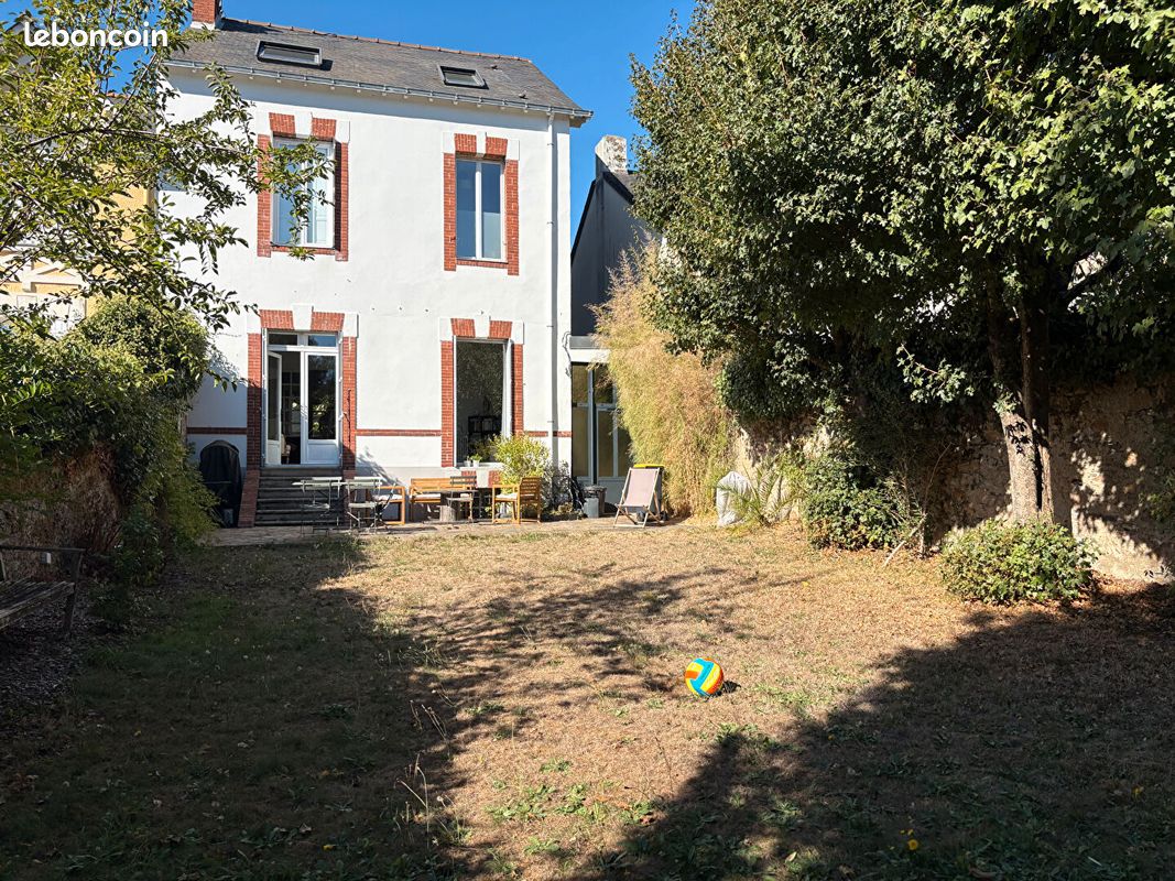 Maison 7 pièces 156 m² · à Nantes · 156 m² · 838 000 €