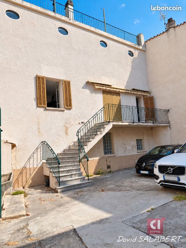 Immeuble 10 pièces 325 m² · à Brignoles · 325 m² · 420 000 €