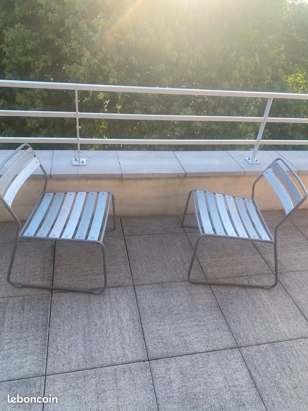 Chaises (image 1)