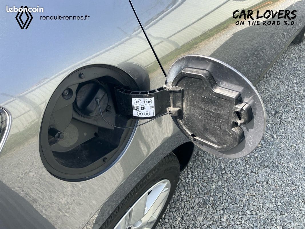 RENAULT Clio E-Tech full hybrid 145 ch GSR2 Evolution (image 23)