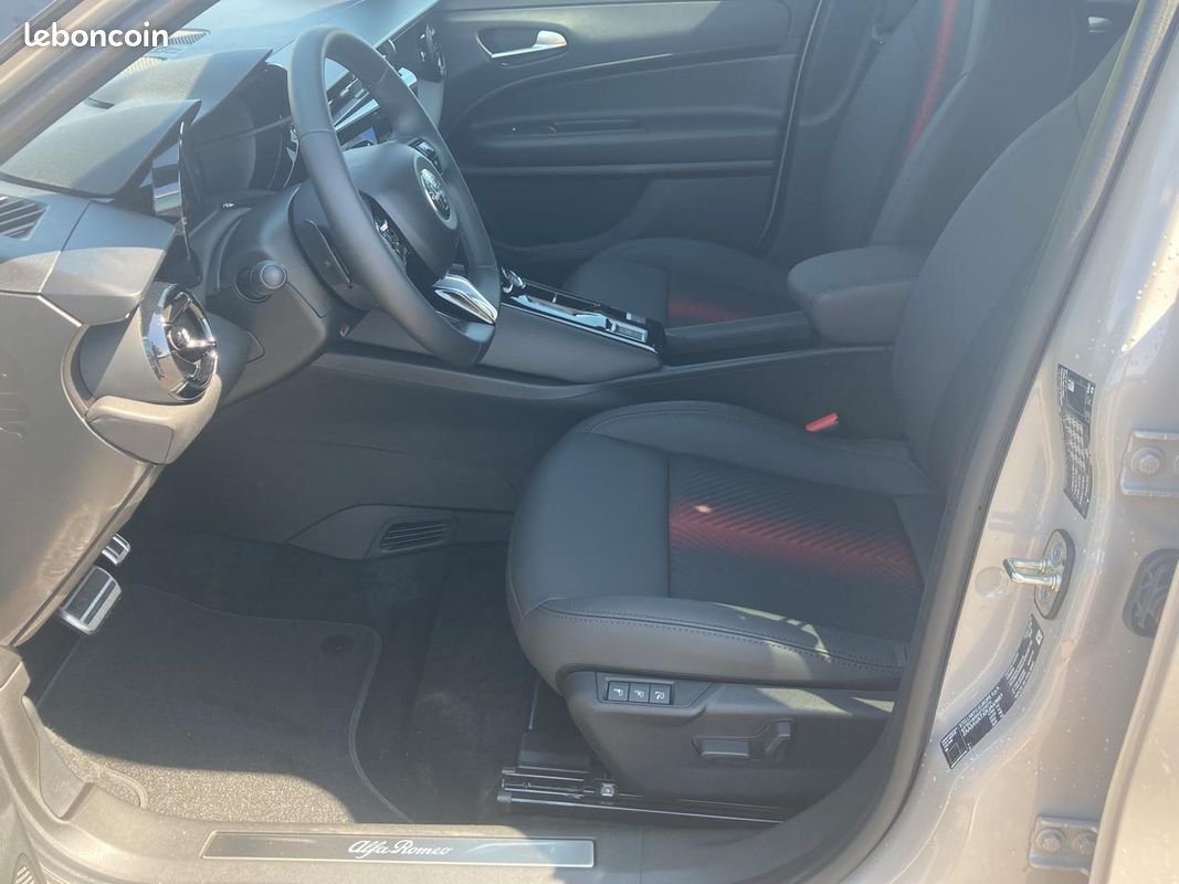 ALFA ROMEO JUNIOR 1.2 ibrida 145 speciale e-dct6 (image 11)