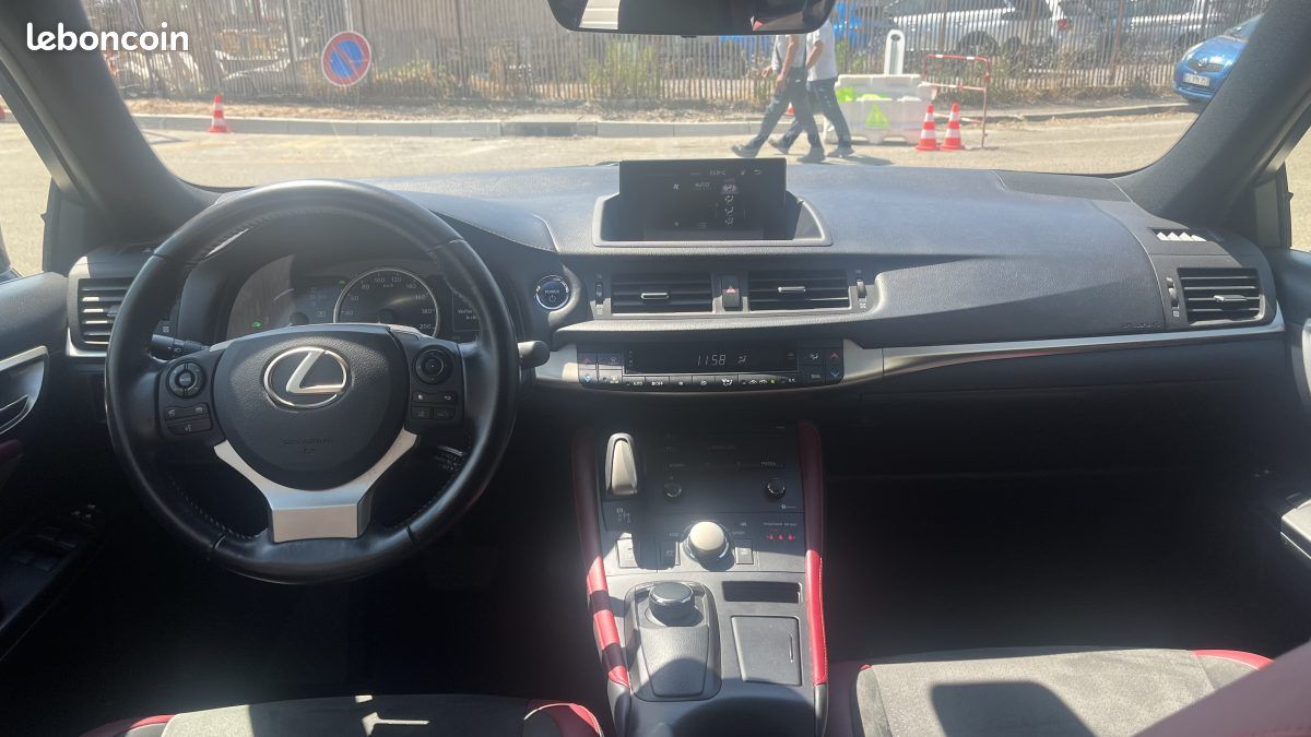 LEXUS CT200H RARE SPORT EDITION suivi Lexus Complet 1,8 L 136 CV 2020 (image 29)