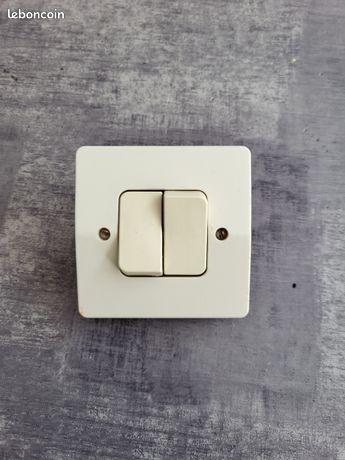 Bouton Poussoir Legrand Neptune – Pour Vos Commandes électriques