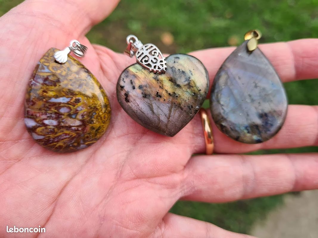 Pierres et Minéraux. Pendentifs au choix (image 2)