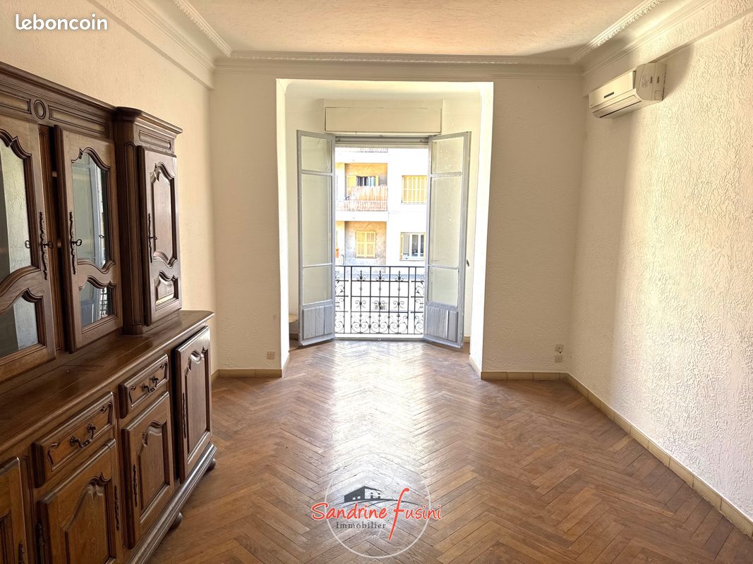 Appartement 3 pièces 72 m² · à Nice · 72 m² · 299 000 €