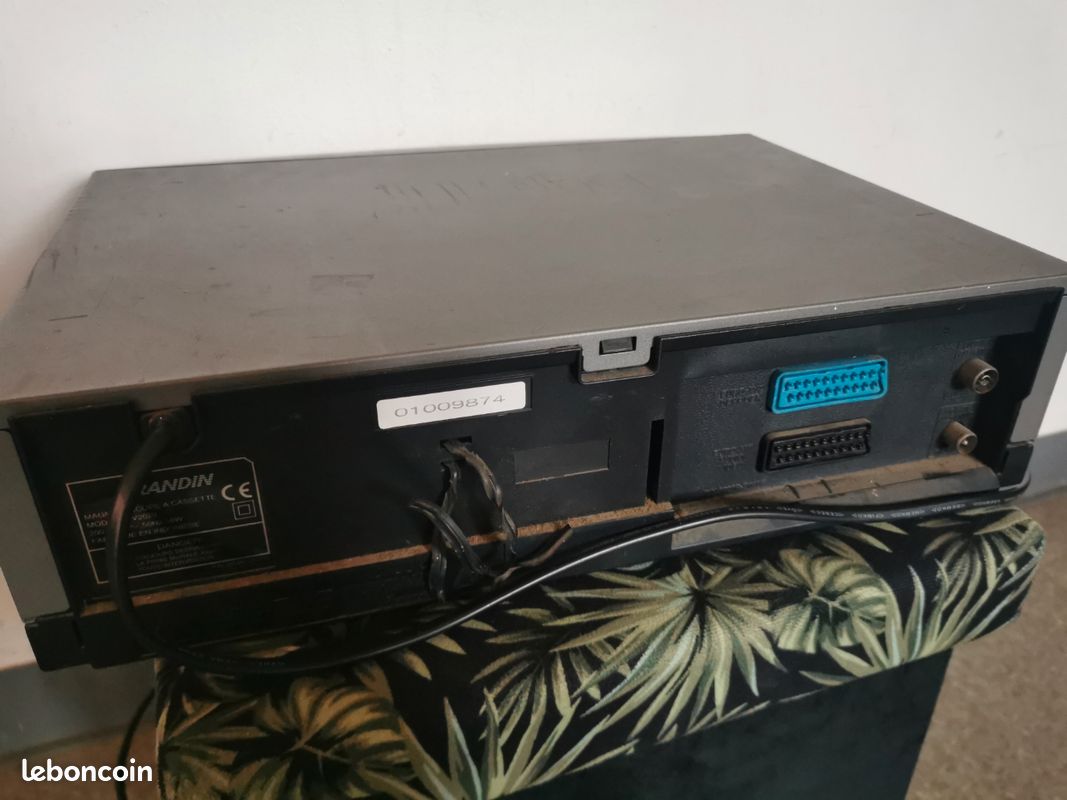 MAGNÉTOSCOPE LECTEUR CASSETTE Enregistreur Recorder VHS Grandin V2060N MAGNÉTOSCOPE LECTEUR CASSETTE Enregistreur Recorder VHS Grandin V2060N