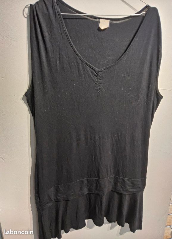 Robe noir long, simple et élégant ✨ (image 2)