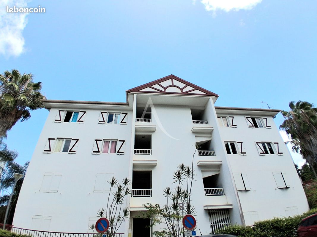 Appartement 4 pièces 82 m² · à La Trinité · 82 m² · 1 180 €