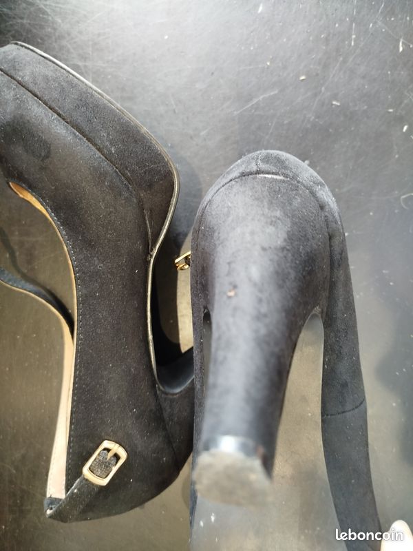 Chaussure à talon noir à bride taille 37 (image 9)