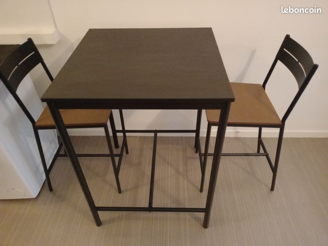 Table et chaises type bar bistrot (image 3)